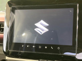 【大画面ナビ】人気の大型9インチナビを装備。存在感のある大画面はインパクト大!ナビ利用時のマップ表示は見やすく、テレビやDVDは臨場感がアップ!いつものドライブがグッと楽しくなります♪