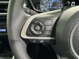 ステアリングスイッチ装備!運転しながら手元でオーディオの操作などができます。