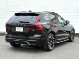 北欧流のラグジュアリーを体現したXC60。伝統的なスカンジナビアン・デザインを継承しながら、躍動感にあふれ優雅な雰囲気を身にまとう、新しい潮流を具現化したスタイリングです。