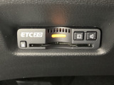 ハンドルの左下にETC2.0がついています。高速道路の料金所の通過も楽々です。 カードの取り出しもしやすい場所についています。