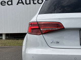 LEDテールライト&シーケンシャルウインカー 装備