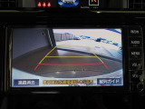 バックガイドモニターで、後方を確認しながら安心して駐車することができます。運転初心者も熟練者も必須の機能ですよ!
