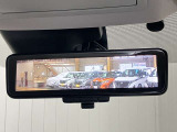 【スマートルームミラー】ルームミラー上に車体後方カメラの映像を映し出すことで車内定員、荷物状況に影響をうけません★