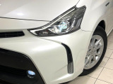 【LEDヘッドライト】悪天候や夜間走行時も良好な視界を確保し安心して運転できる高輝度LEDヘッドライトを装備!点灯速度が早く、消費電力も抑えられています。