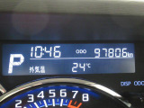 たとえばダイハツのお店にある、たくさんのスマアシ搭載車は、正常に作動する事をしっかり確認します。