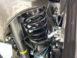 お車を安心してお乗りいただく為には、足回りの定期点検が欠かせません。サービスサポート(有償保証)では無料点検もご提供しており、安心のカーライフをお過ごしいただけるサポート体制が整っています。
