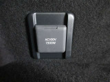 非常時やキャンプなどに役立つAC100Vコンセント付きです。