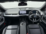 BMW Premium Selection 江戸川は、約20台の展示スペースがあり、常時新車拠店より厳選された認定中古車が続々と入庫しております。