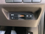 ETC車載器付。ETCが使用可能な道路通行料はキャッシュレスでスマートに走行できます。再セットアップして納車致します。