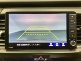 バックでの車庫入れも安心です! リアカメラが付いているバックモニター付のナビを装備しております。操作線もついており距離感も画面から確認できます。