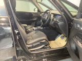 フィット感のあるシート。身体をしっかりと支えてくれるので、長時間の運転も快適にサポートしてくれます。