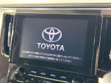 【純正9型ナビ】人気の純正ナビを装備しております。ナビの使いやすさはもちろん、オーディオ機能も充実!キャンプや旅行はもちろん、通勤や買い物など普段のドライブも楽しくなるはず♪