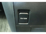 【アクセサリーソケット】12Vのカー用品等の電源供給が可能です。