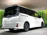 弊社では、全車『修復歴なし』のお車のみ取り扱っております。専任バイヤーによる厳選した仕入れの後、入庫後の車両チェックを行い、ネクステージが認定した高品質な中古車をご提供しております。