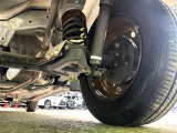 お車を安心してお乗りいただく為には、足回りの定期点検が欠かせません。サービスサポート(有償保証)では無料点検もご提供しており、安心のカーライフをお過ごしいただけるサポート体制が整っています。
