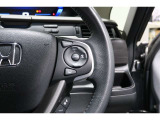 Hondaセンシングの機能のひとつ、アダプティブクルーズコントロール付!アクセルから足を離しても設定したスピードと前車との車間を保ち走行してくれます!車線維持もアシスト☆高速道路で疲労軽減ですね☆
