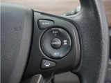 ◆アダプティブクルーズコントロール◆予め設定した車速内でクルマが自動的に加減速。前走車との適切な車間距離を維持しながら追従走行します。【LKAS】車線維持支援システムでステアリング操作を支援。