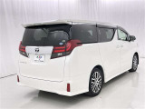 沢山乗れるのがこの車の魅力!2台で移動しないと・・・なんて時もこの車なら1台で!大活躍です♪