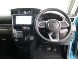 運転席のハンドル・シートは高さ調整が可能です