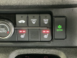 運転席/助手席シートヒーターで寒い日もすぐに温かくなり快適に過ごせます。2段階の温度調整が可能です