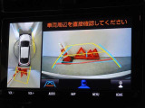 バックガイドモニターを装備しています、車庫入れもラクラクです。パノラミックビューモニターを搭載しています、上からの画像も表示されます。
