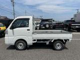 しっかり積める荷台長。 脚立などの長尺物も積め、幅広い仕事に使えます。 キャビンを拡大しながらも、十分な荷台長を確保。