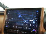 メーカー装着のディスプレイオーディオを装備しております。