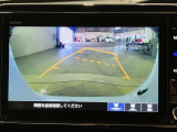 バックガイドモニターで、後方を確認しながら安心して駐車することができます。運転初心者も熟練者も必須の機能ですよ!