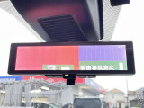 スマートルームミラー装備!夜間や雨天時など後方が視認しにくい時も鮮明な映像が映るんですよ!