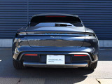 リアアクスルステアリング ライトストリップ、PORSCHEロゴ(グレイシャーアイスブルー)付き
