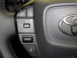 ステアリングスイッチ装備!運転しながら手元でオーディオの操作などができます。