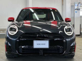 全てのMINIに全国のMINI正規ディーラーでご利用いただける保証をお付けしてご納車させていただいております(一部特殊車両を除く)。