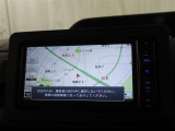 メモリーナビです。目的地までストレスフリーで案内します。タッチパネルで使いやすいです。