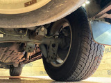 お車を安心してお乗りいただく為には、足回りの定期点検が欠かせません。サービスサポート(有償保証)では無料点検もご提供しており、安心のカーライフをお過ごしいただけるサポート体制が整っています。