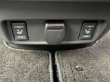 運転席と助手席にシートヒーターが装備されております。