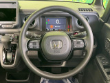 【ステアリングスイッチ】運転中、前方から目線をそらすことなく、オーディオ等の操作が可能な便利機能!安心&快適なドライブを演出してくれます♪