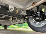 お車を安心してお乗りいただく為には、足回りの定期点検が欠かせません。サービスサポート(有償保証)では無料点検もご提供しており、安心のカーライフをお過ごしいただけるサポート体制が整っています。