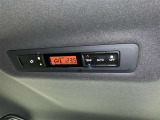 後席用にもエアコンの吹き出し口があり快適です。どの席に座っても快適なドライブが楽しめます♪
