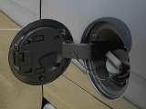 お車の状態をしっかりとお伝えするために1台の車両に付き40枚以上の画像を用意しております。外装はもちろん、室内の装備やお車の特徴などごらんください。