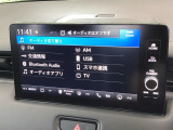 ナビ機能だけでなく、フルセグ、Bluetoothなどのオーディオ機能がついています!