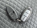 インテリキー2個ついてます。一つはメカキーのロック機能が不良です。現状でのお渡しになります。