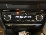 ダブルエアコンは、運転席と助手席でそれぞれ異なる温度を設定できます。