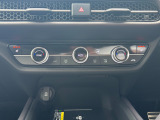 前席に寒い日も身体を温め快適なドライブをサポートしてくれるシートヒーターを装備しています。