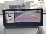 360度ビューモニター 4つのカメラで前後左右、俯瞰映像を表示、ドライバーからは見えない領域の危険認知をサポートするシステム搭載!