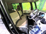 運転席シート廻りは使用感も少なく、良好な状態となっています。丁寧に使われていたことがよくわかりますね。