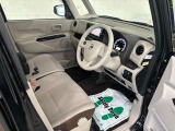 運転席からの視点が高いので前方視界がとってもひろびろ!周囲の確認もできて安心です!