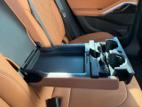 BMW専門のメカニックが、100項目にも上るポイントを徹底的にチェック。交換基準に達した部品があれば、弊社負担にて交換後、お客様へご納車致します。