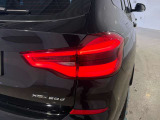 リアランプ 立体的な造形としてBMWらしい個性的なリアビューを明確化しました。