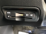 ETC車載器付。ETCが使用可能な道路通行料はキャッシュレスでスマートに走行できます。再セットアップして納車致します。