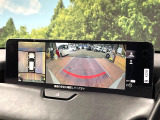 【360&deg;ビューモニター】専用のカメラにより、上から見下ろしたような視点で360度クルマの周囲を確認することができます☆死角部分も確認しやすく、狭い場所での切り返しや駐車もスムーズに行えます。